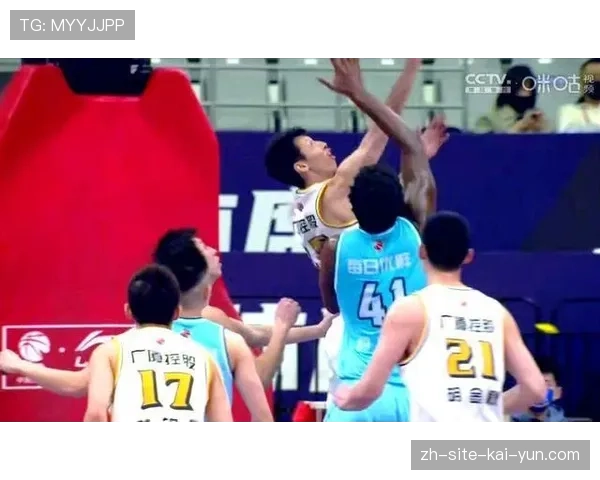 青岛队团队篮球发挥威力 第三节进攻高潮击溃山西队